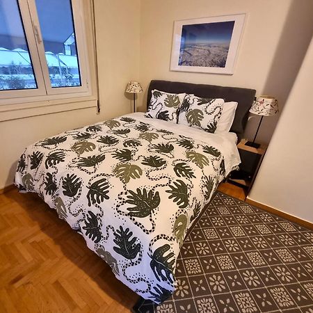 Cozy Apartment With Wrap Around Balcony 雅典 外观 照片